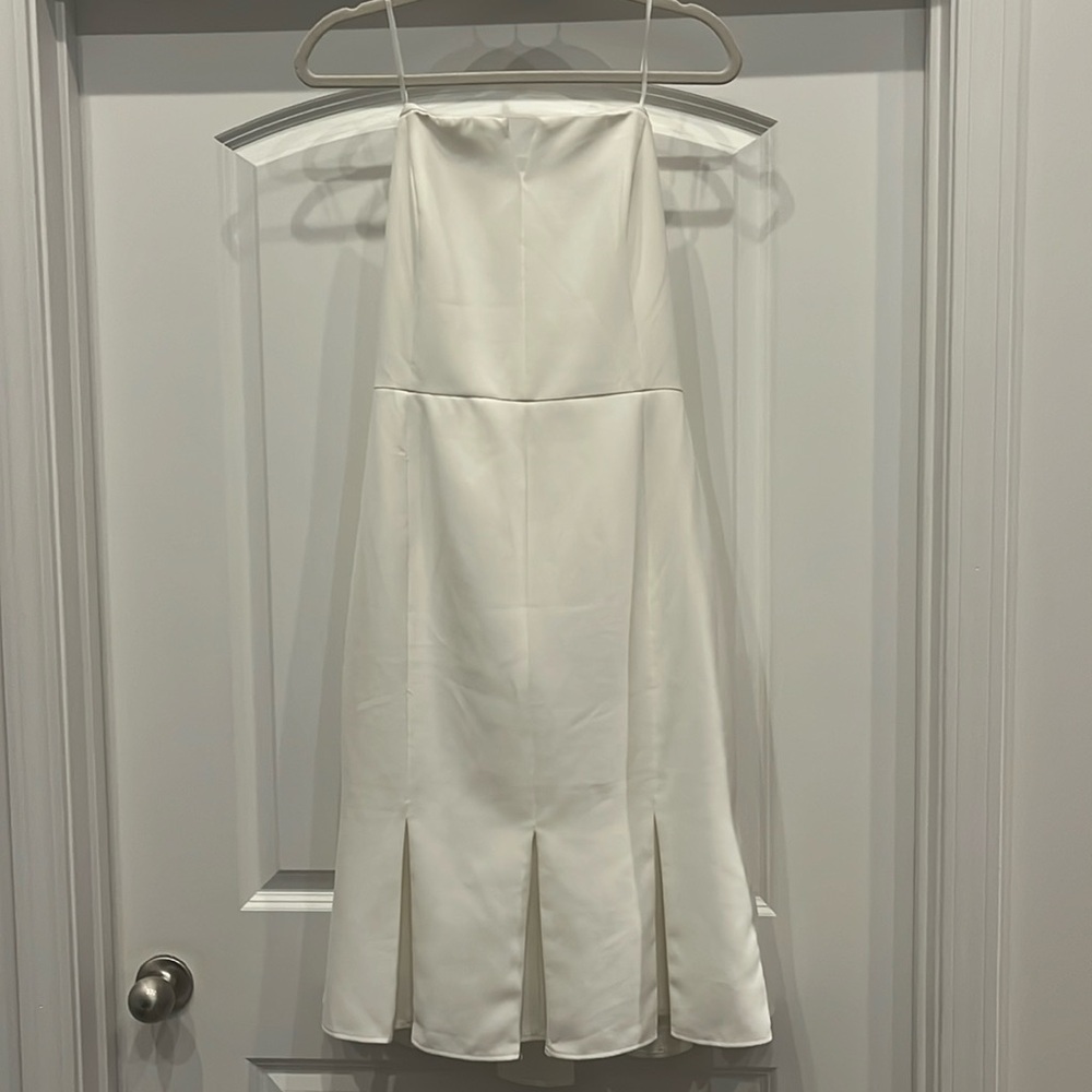 Adelyn Rae White Midi - Best Dress Ever- so many compliments Size Large